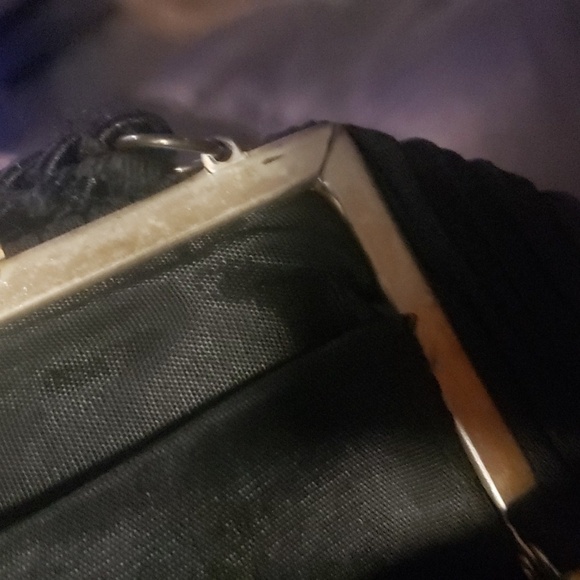 VINTAGE KISS LOCK WRISTLET GUC. - Picture 8 of 9